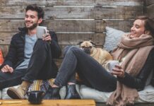 Gdzie wyrzucać stare zniszczone ubrania? Gdzie wyrzucać stare zniszczone ubrania?